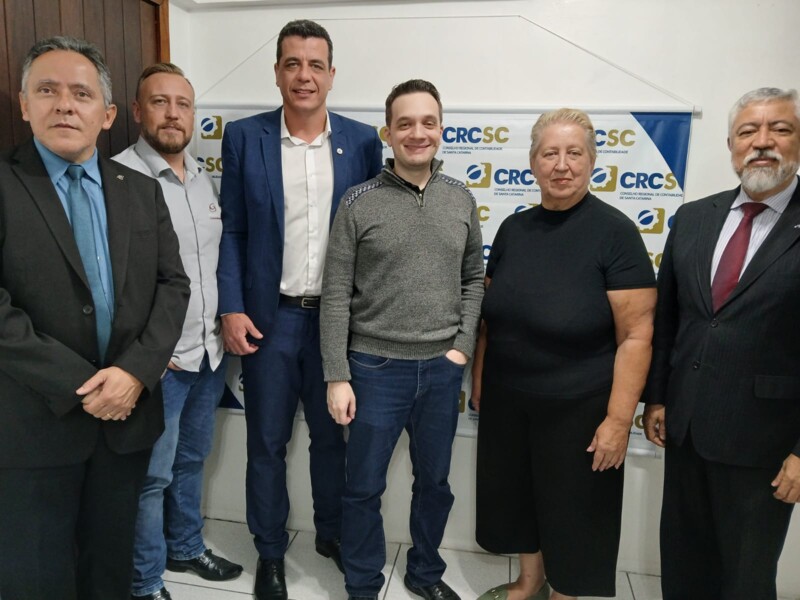 receita-federal-realiza-visita-institucional-a-subsede-do-crcsc-em-joinville