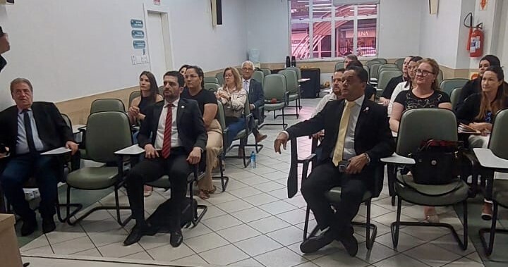2-seminario-das-novas-diretrizes-curriculares-e-realizado-na-regiao-oeste-e-planalto-serrano