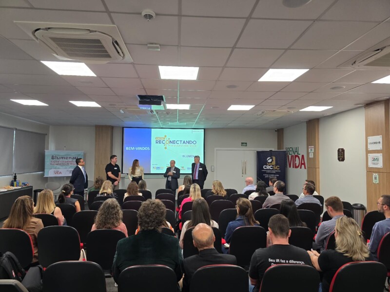 crcsc-promove-encontro-do-projeto-reconectando-e-valorizando-voce-em-blumenau