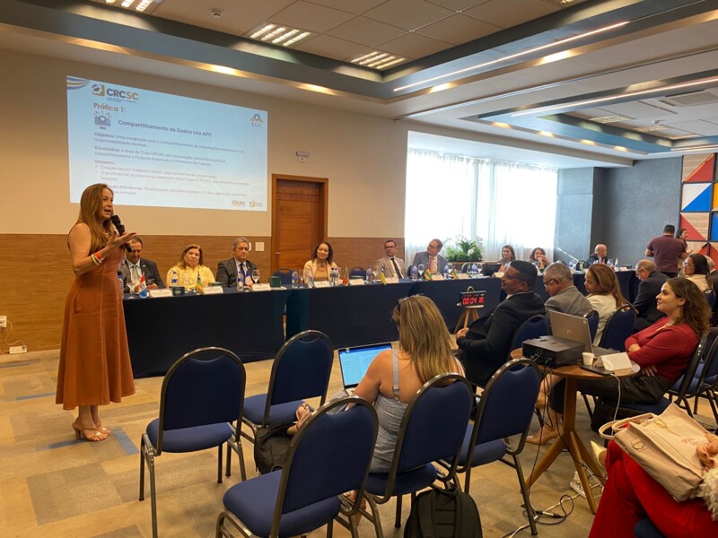 presidente-do-crcsc-apresenta-projetos-inovadores-em-seminario-nacional-da-classe