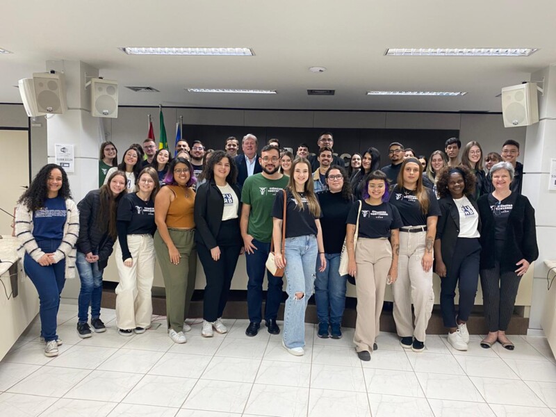 academicos-de-ciencias-contabeis-da-furb-visitam-a-sede-do-crcsc